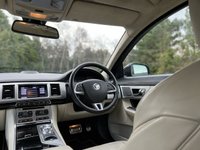 USED 2012 62 JAGUAR XF 3.0 D V6 S PORTFOLIO 4d AUTO 275 BHP Ivory Leather Kalminos Alloys