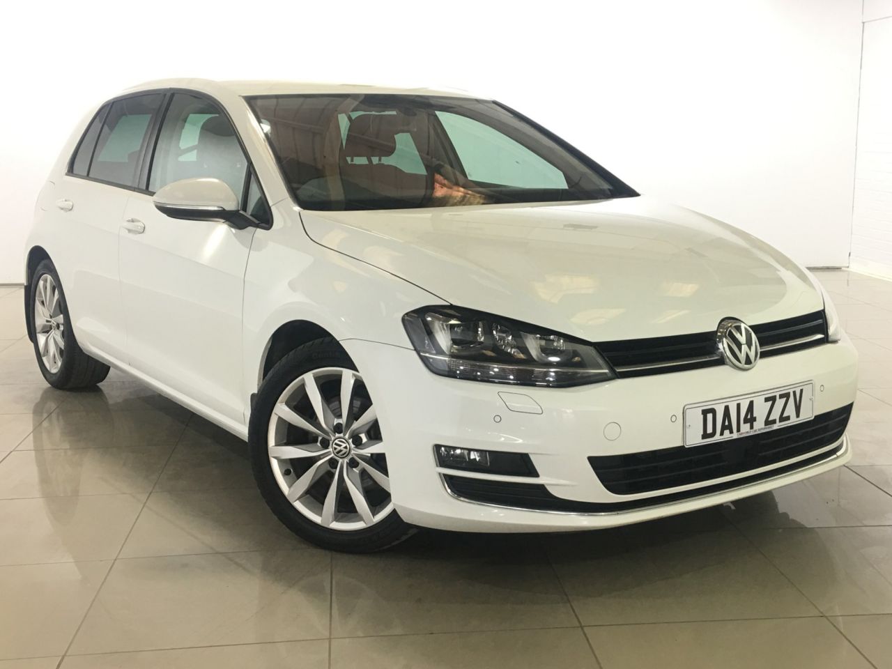 View our VOLKSWAGEN GOLF
