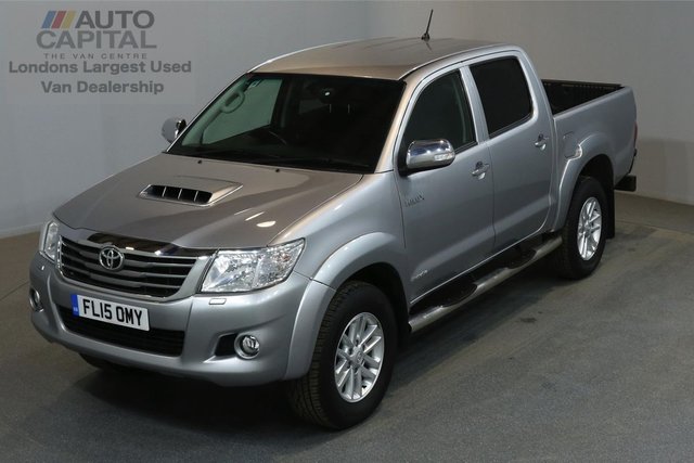 2015 15 TOYOTA HI-LUX 3.0 INVINCIBLE 4X4 D-4D AUTO 169 BHP A/C