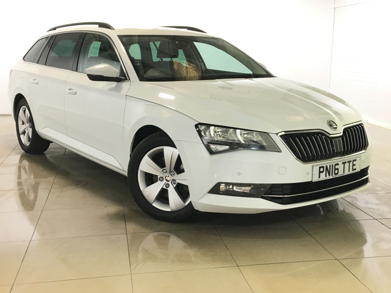 View our SKODA SUPERB