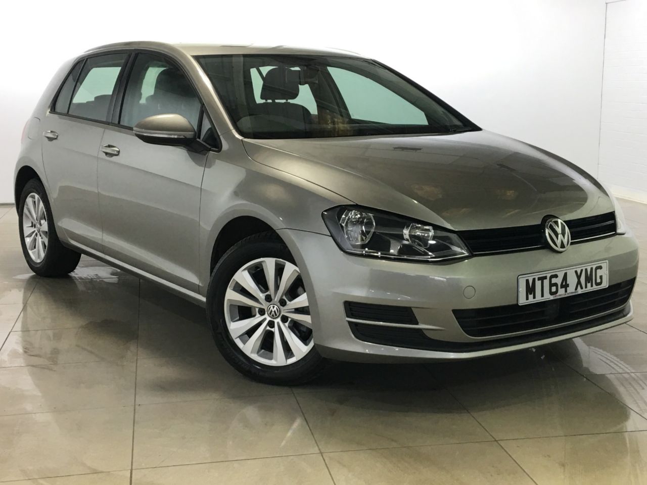 View our VOLKSWAGEN GOLF