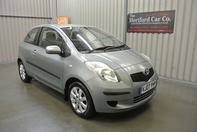 2007 07 Toyota Yaris 1.3 L ZINC 3d 86 BHP