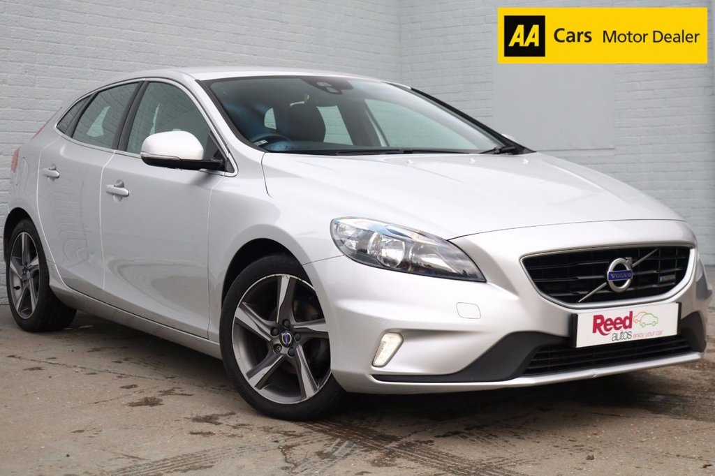 2015 15 VOLVO V40 1.6 D2 R-DESIGN 5d 113 BHP
