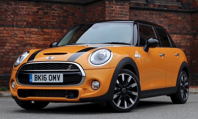 2016 16 MINI Hatch Cooper 2.0 COOPER SD 5d 168 BHP