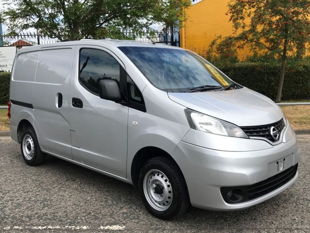 2012 61 Nissan Nv200 1.5 DCI SE 110 BHP [ 4x DOG-PET CAGES ] T/SLD A/C Low mileage  