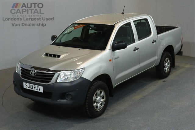 2013 13 TOYOTA HI-LUX 2.5 HL2 4X4 D-4D 142 BHP MWB A/C