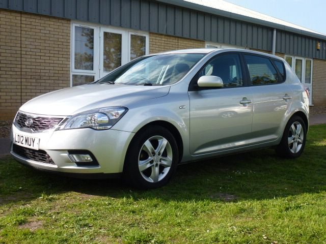2012 12 Kia Ceed 1.6 CRDI 2 5d 113 BHP
