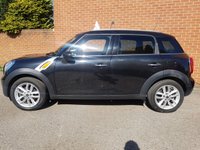 USED 2012 12 MINI COUNTRYMAN 1.6 COOPER D 5d CHILLI PACK -- RED / BLACK LEATHER 