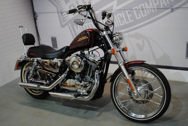 2013 63 Harley-Davidson XL 1200 V SEVENTY TWO 12 