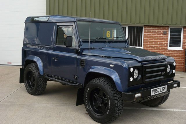2007 57 Land Rover Defender 2.4 90 COUNTY HARD TOP 1d 122 BHP