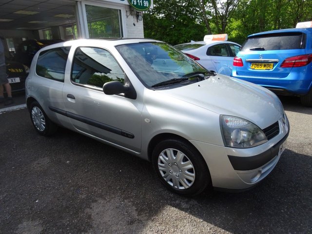 2005 54 Renault Clio 1.4 EXPRESSION 16V 3d AUTOMATIC 98 BHP