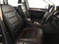 USED 2012 12 VOLKSWAGEN TOUAREG 3.0 V6 SE TDI BLUEMOTION TECHNOLOGY 5d Sat Nav/Black Leather