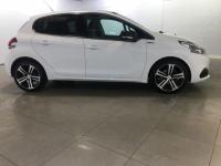 USED 2017 66 PEUGEOT 208 1.2 PURETECH S/S GT LINE 5d 1 Owner/Bluetooth/DAB Radio