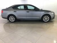 USED 2013 13 SKODA OCTAVIA  1.6 S TDI CR 5d  Bluetooth/DAB Radio