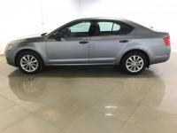 USED 2013 13 SKODA OCTAVIA  1.6 S TDI CR 5d  Bluetooth/DAB Radio