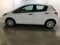 USED 2014 63 TOYOTA YARIS 1.5 HYBRID ACTIVE 5d One Owner From New
