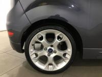 USED 2010 60 FORD FIESTA 1.6 ZETEC S 3d 16" Alloy Wheels/Air Con