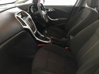 USED 2013 63 VAUXHALL ASTRA 1.7 SRI CDTI ECOFLEX S/S 5d Great Car