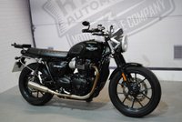 USED 2016 66 TRIUMPH STREET TWIN 900cc WITH TRIUMPH PANNIERS & TOP BOX