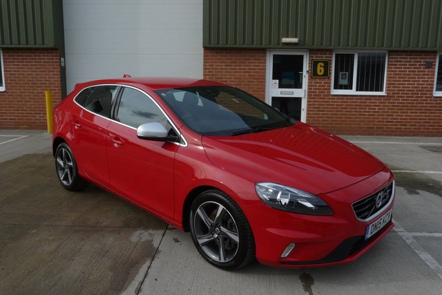2015 15 Volvo V40 2.0 D4 R-DESIGN 5d 187 BHP