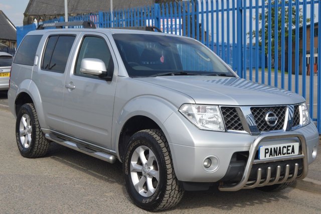 2009 59 Nissan Pathfinder 2.5 PLATINUM DCI 5d 169 BHP