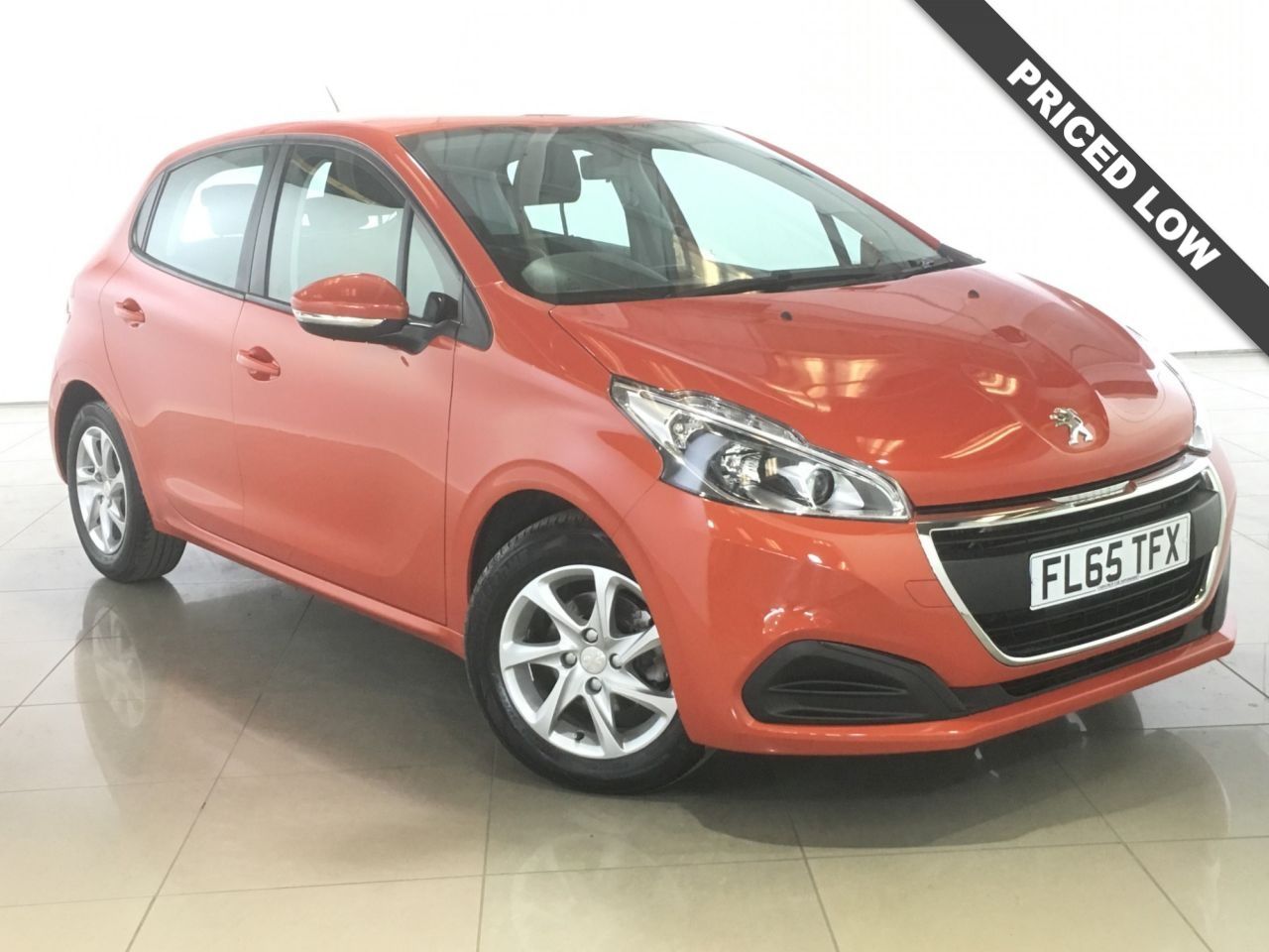 View our PEUGEOT 208