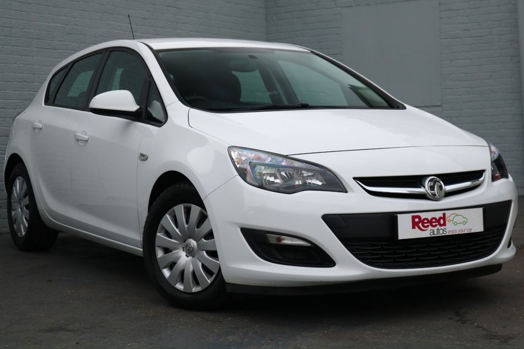2013 63 VAUXHALL ASTRA 1.7 EXCLUSIV CDTI ECOFLEX S/S 5d 108 BHP