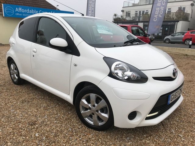 2013 63 Toyota Aygo 1.0 VVT-I MOVE WITH STYLE 5d 68 BHP