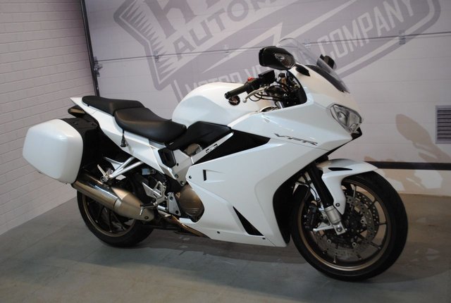 2016 16 Honda Vfr 800 F-E 