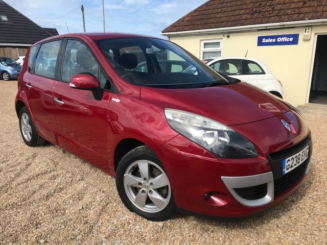 2010 10 Renault Scenic 1.6 DYNAMIQUE TOMTOM VVT 5d 109 BHP