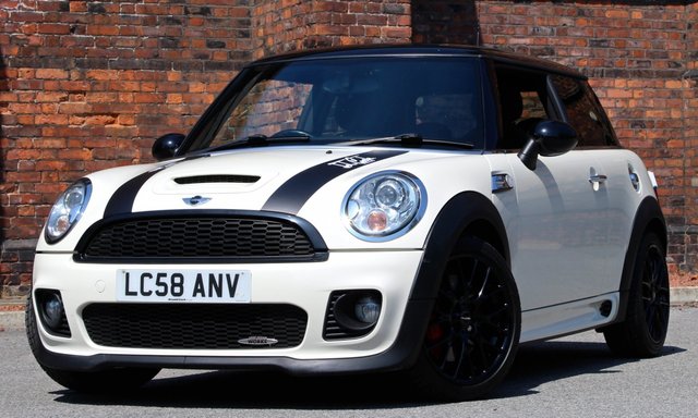 2008 MINI Hatch John Cooper Works 1.6 JOHN COOPER WORKS 3d 208 BHP
