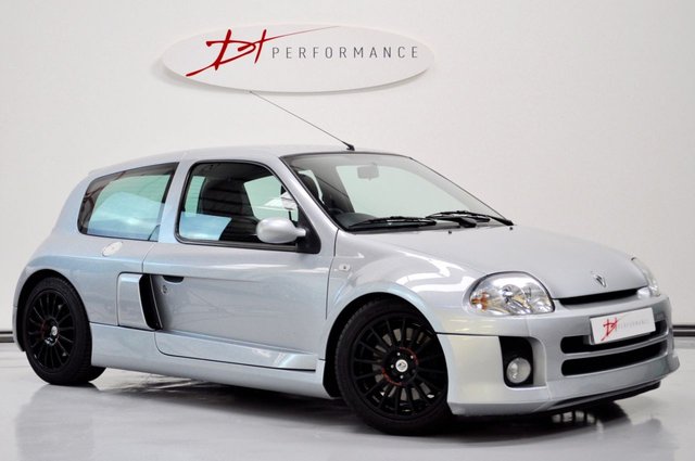 2002 02 Renault Clio 3.0 RENAULTSPORT V6 3d 227 BHP GREAT INVESTMENT