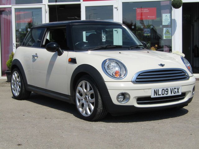 2009 09 MINI Hatch Cooper 1.6 COOPER 3d 118 BHP