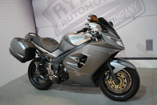 2009 58 Triumph Sprint ST 1050 1050cc