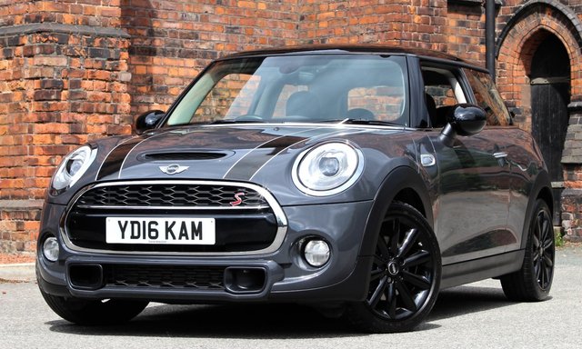 2016 16 MINI Hatch Cooper 2.0 COOPER SD 3d 168 BHP [ CHILI MEDIA XL ]