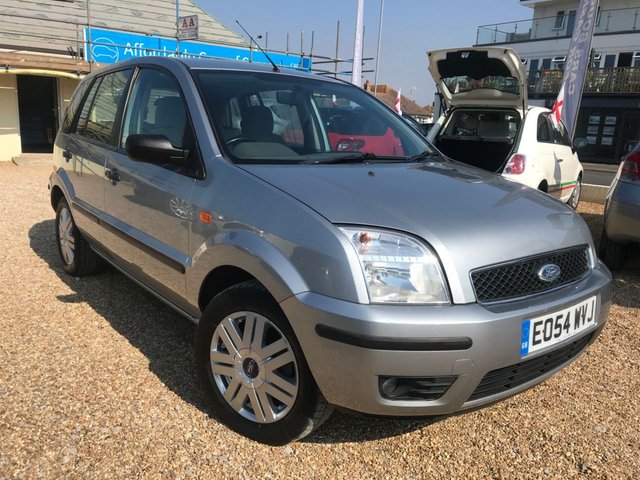 2004 54 Ford Fusion 1.6 FUSION 3 5d 100 BHP