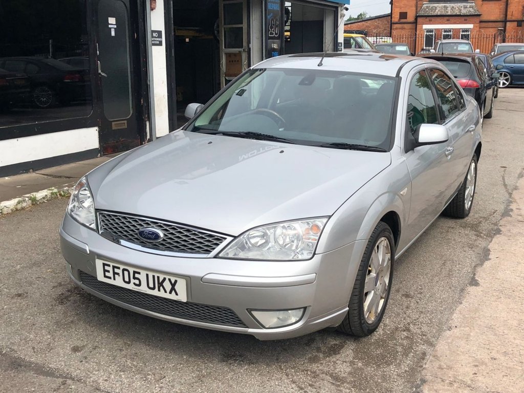 Ford Mondeo 2005 User Manual