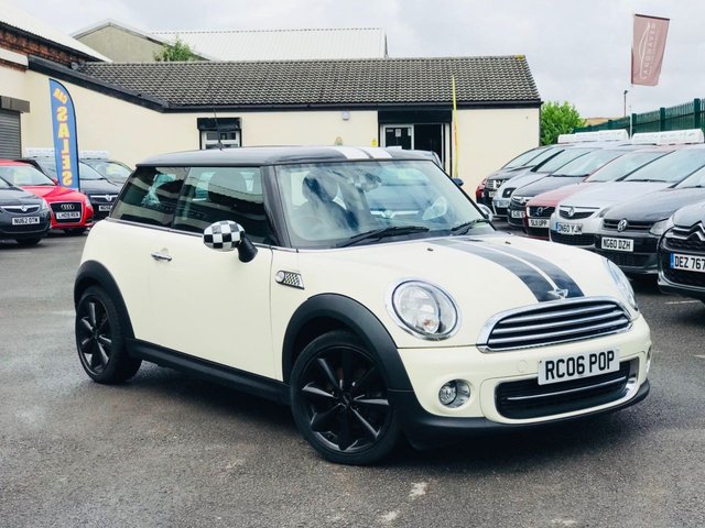 2011 11 MINI Hatch Cooper 1.6 COOPER 3d 122 BHP