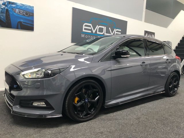 2015 65 Ford Focus 2.0 ST-3 5d 247 BHP