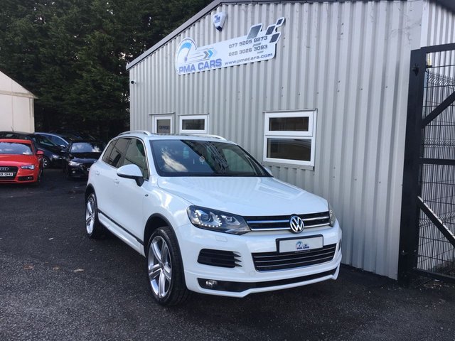 2014 10 Volkswagen Touareg 3.0 V6 R-LINE TDI BLUEMOTION TECHNOLOGY 5d AUTO 242 BHP