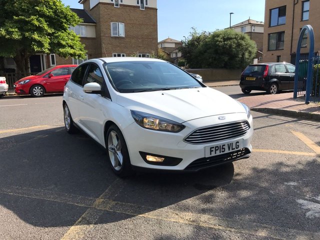 2015 15 Ford Focus 1.6 ZETEC 5d AUTO 124 BHP