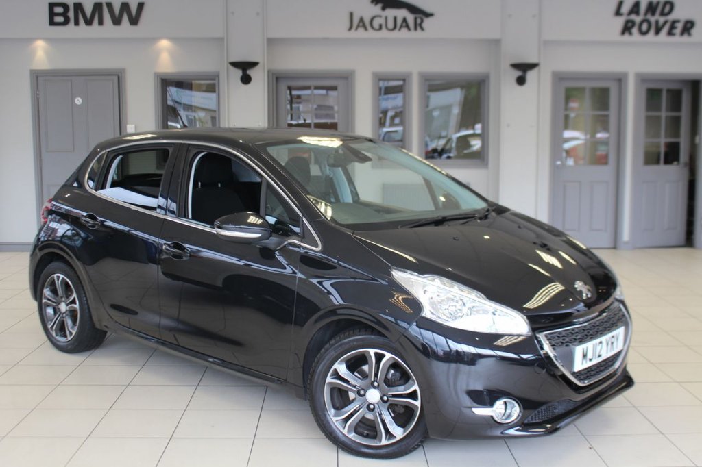 View our PEUGEOT 208
