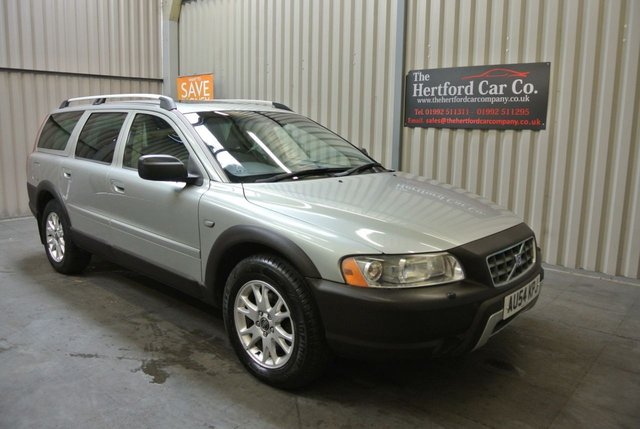 2004 54 Volvo Xc70 2.4 D5 SE LUX AWD 5d AUTO 163 BHP