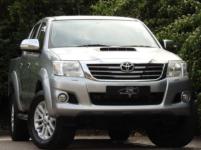 2015 65 Toyota HI-Lux 3.0 INVINCIBLE 4X4 D-4D DCB 1d 169 BHP