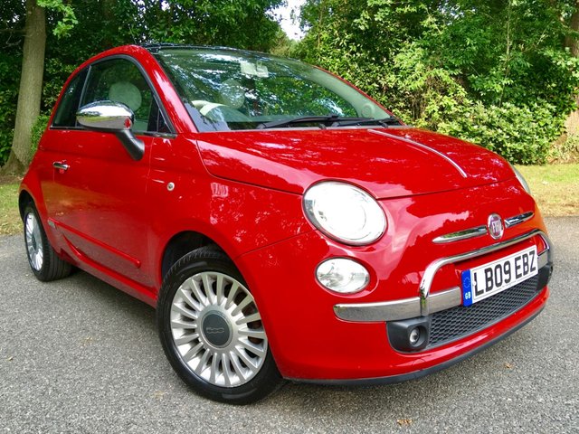 2009 09 Fiat 500 1.2 LOUNGE 3d 69 BHP''PANORAMIC SUNROOF /BLUETOOTH/ AIRCON / ONLY 19,840 MILES''2 OWNERS