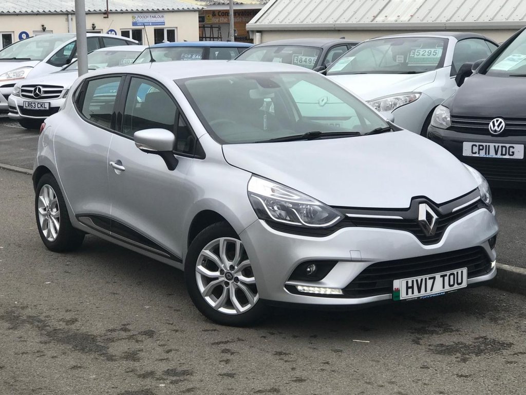 2017 Renault Clio Dynamique Nav 7 995