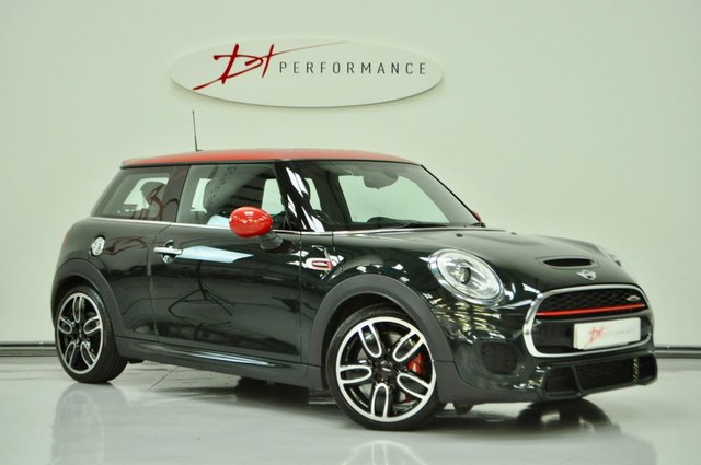 2015 15 MINI Hatch John Cooper Works 2.0 JOHN COOPER WORKS 3d AUTO 228 BHP