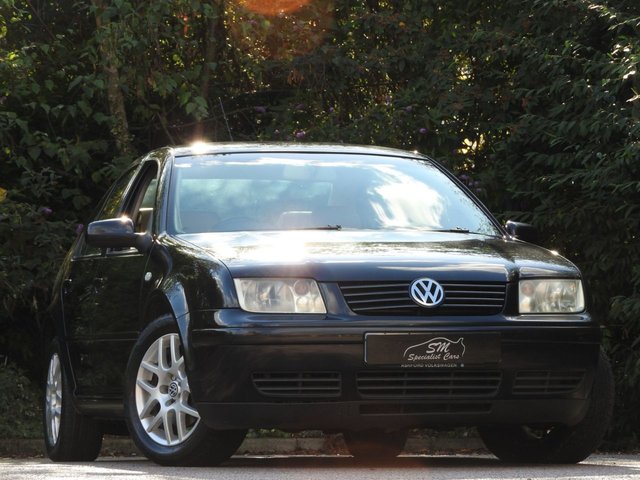 2004 54 Volkswagen Bora 1.9 HIGHLINE TDI 4d 130 BHP