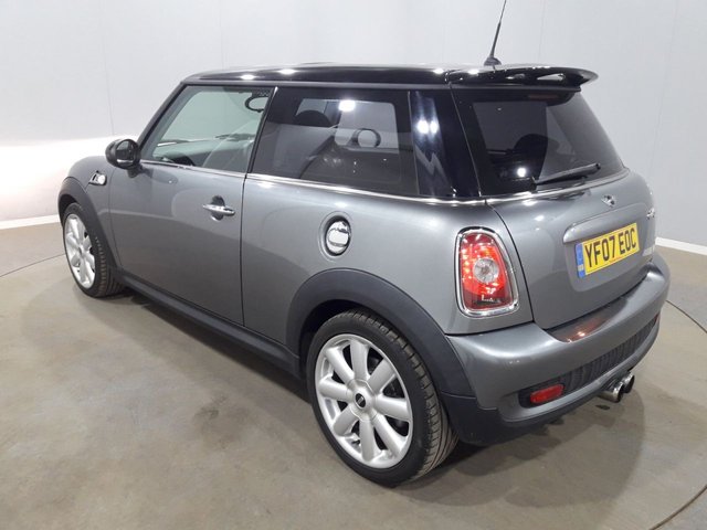 2007 07 MINI Hatch Cooper 1.6 COOPER S 3d 172 BHP (chilli pack)