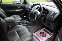 USED 2013 13 TOYOTA HI-LUX 3.0 INVINCIBLE 4X4 D-4D DCB 1d AUTO 169 BHP 13750+ VAT + HEATED  LEATHER + +
